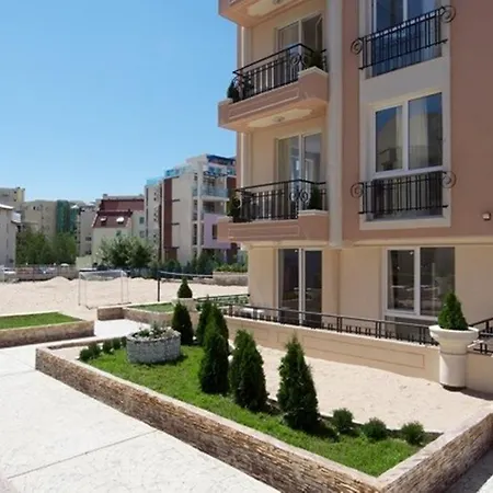 Apartment Rainbow 4 - Menada